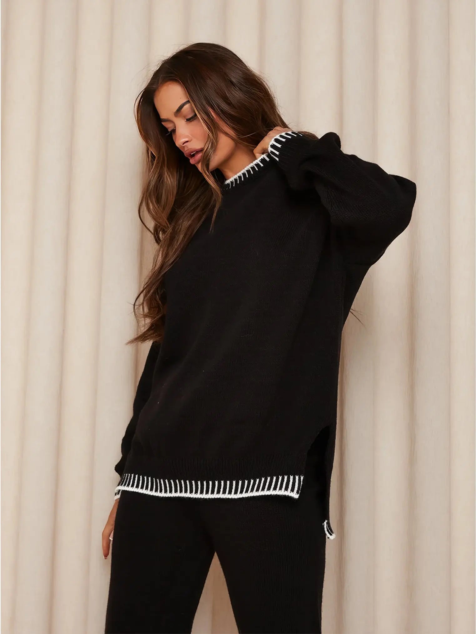 Cream Knit Two-Piece Loungewear Set with Contrast Trim – Women’s Cozy Outfit