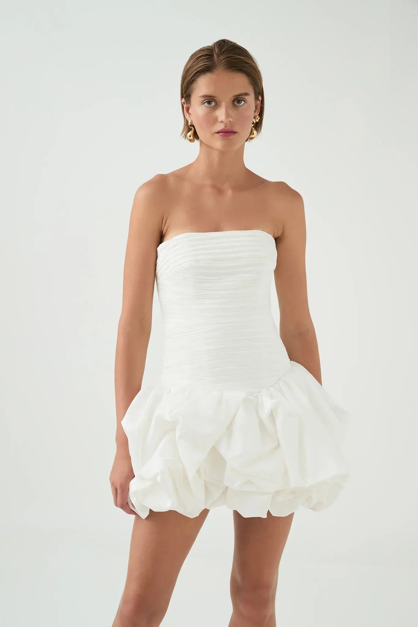 Blue and White Floral Strapless Mini Dress – Elegant Party Outfit
