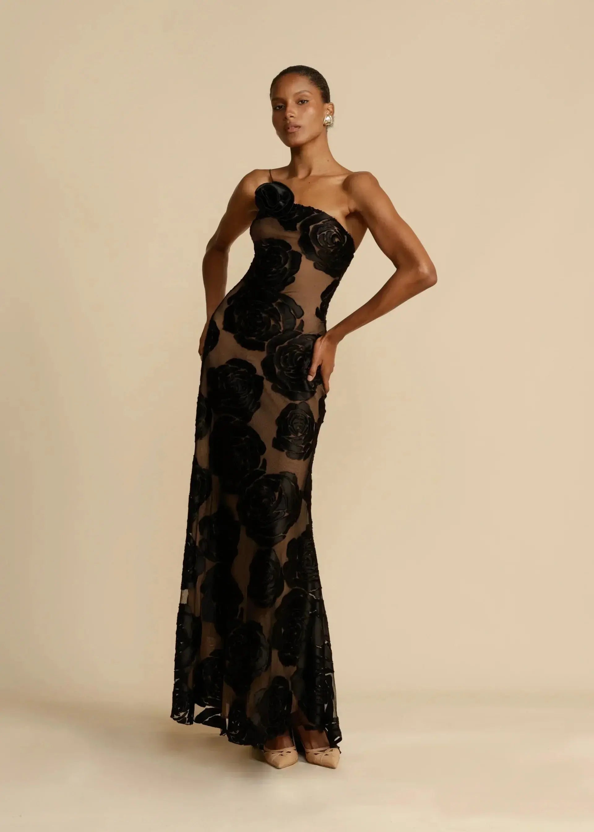 Strapless Floral Mesh Maxi Gown – Elegant Evening Wear