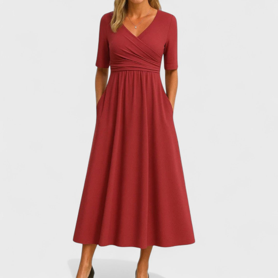 Leona - Elegantní Šaty se Speciálním Výstřihem