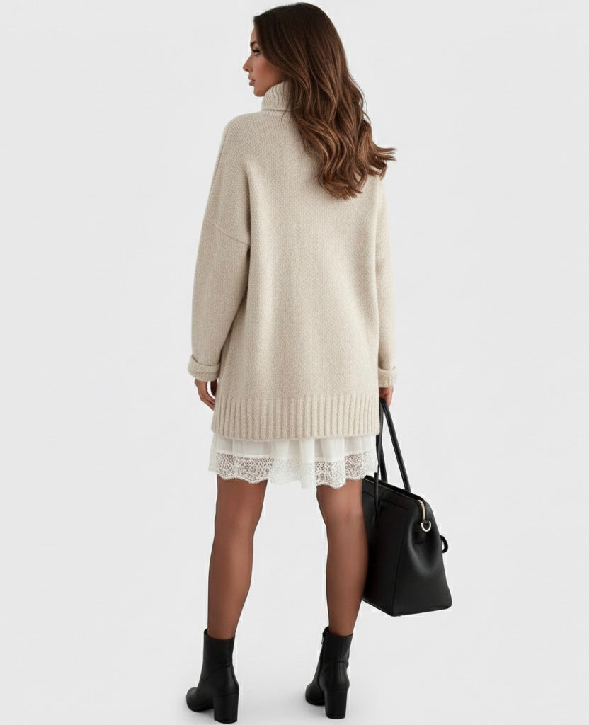 Sára | Luxusní pletené šaty s rolákem a krajkovým detailem