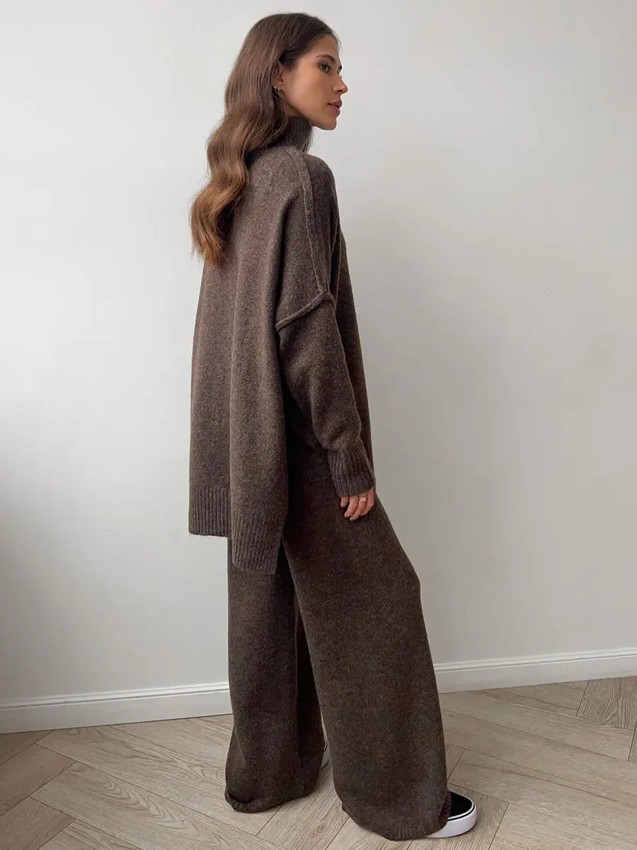 Beige Knit Two-Piece Loungewear Set – Women’s Cozy Sweater and Pants