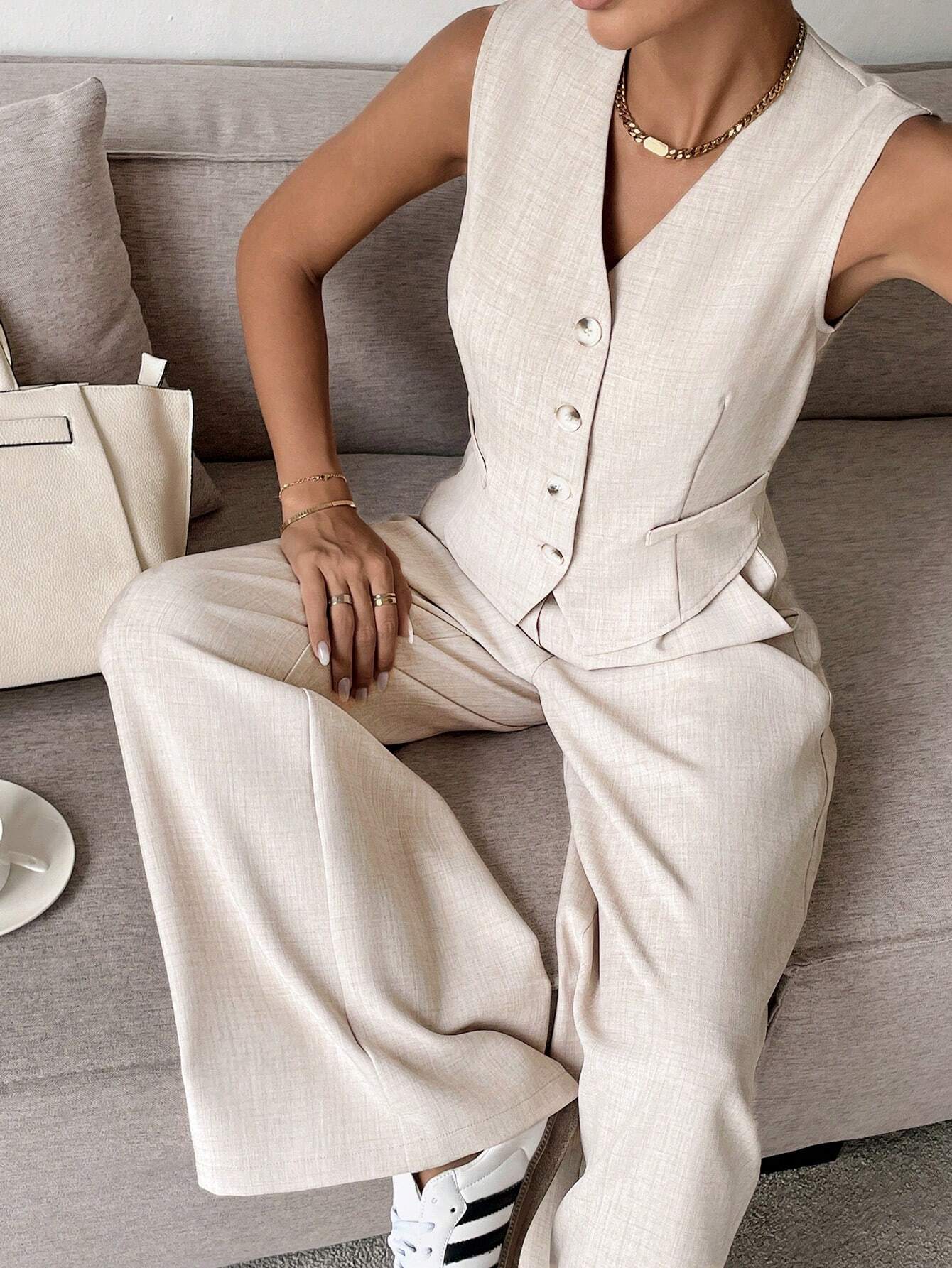 Beige Tailored Vest and Wide-Leg Pants Set – Women’s Two-Piece Suit