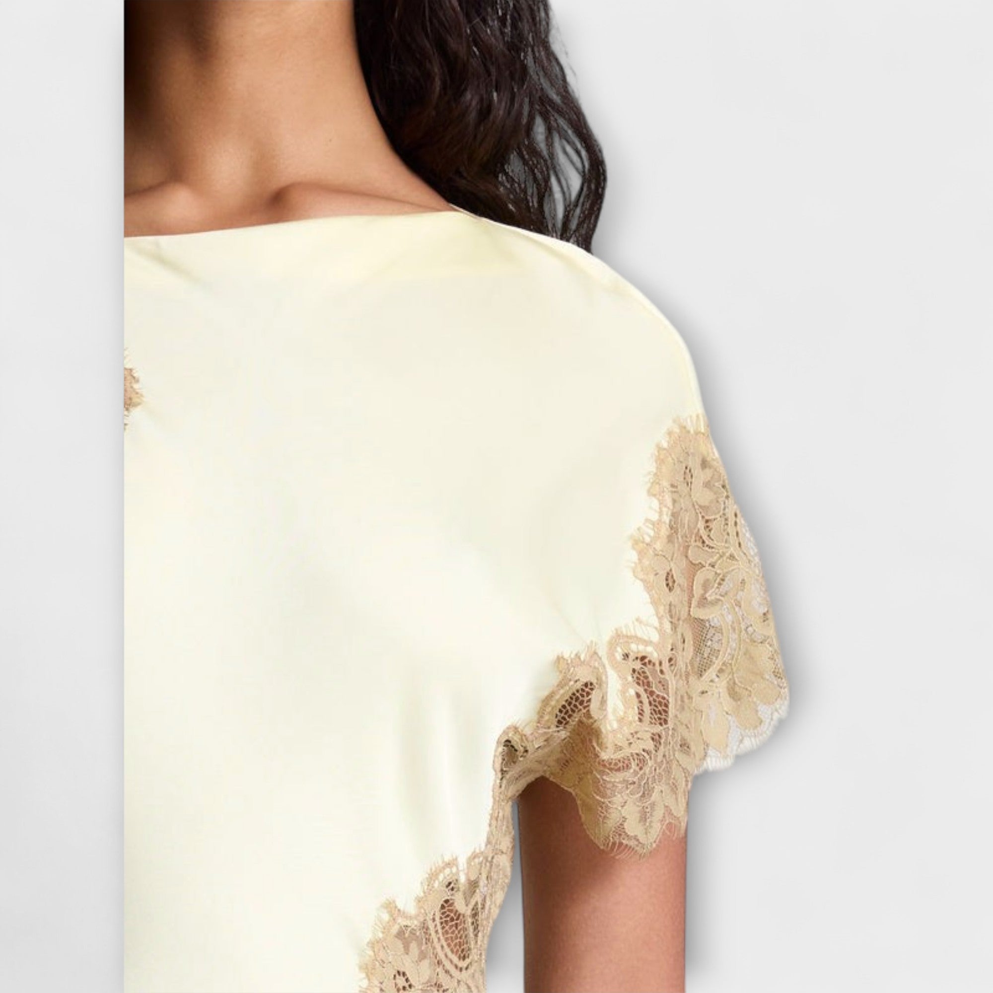 Margaret - Maxi šaty se saténovými a krajkovými akcenty