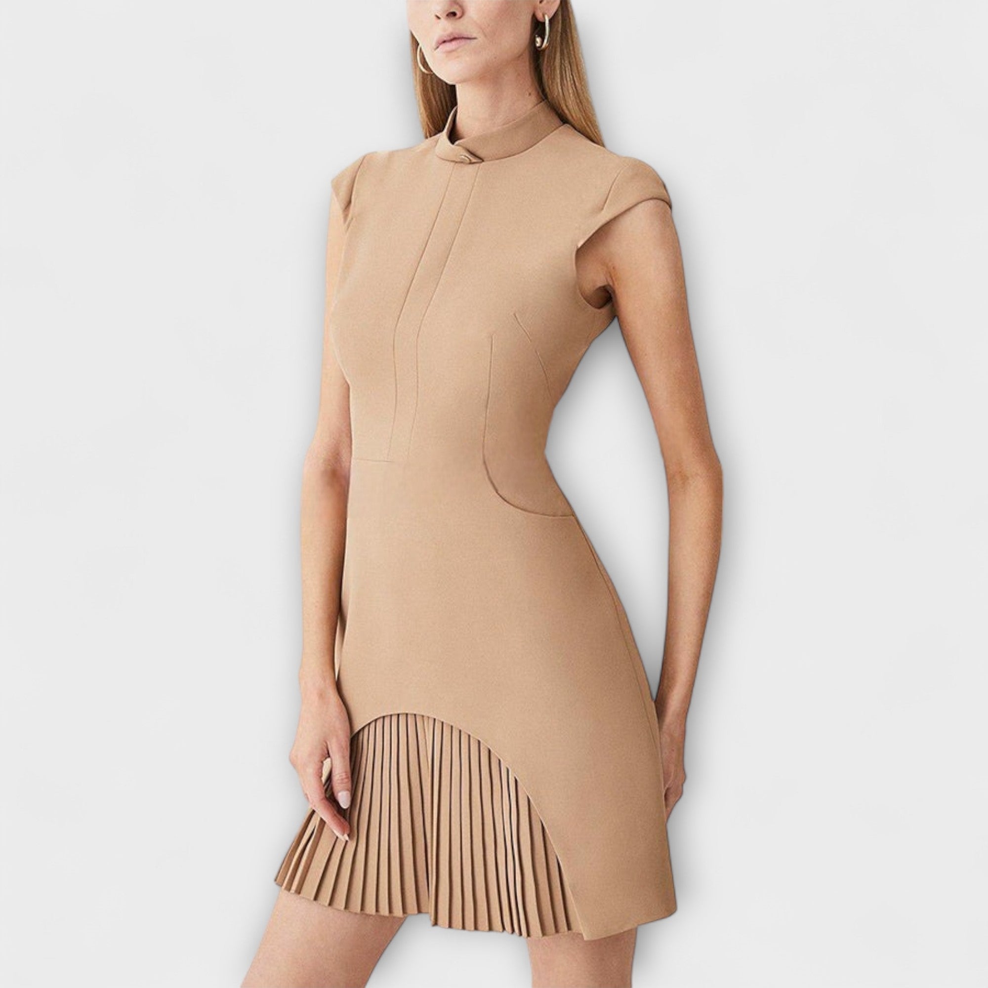 Elowen - Mini šaty s vojenským inspirovaným patchworkem a vysokým límcem