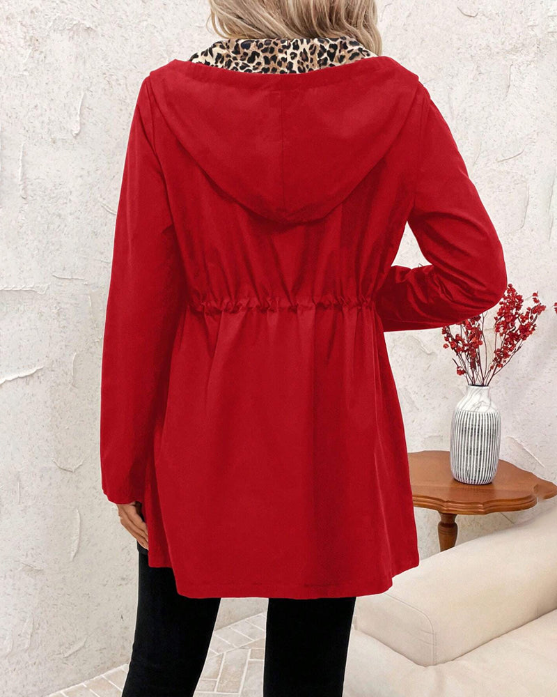 Oboustranný kabát s kapucí a leopardím vzorem