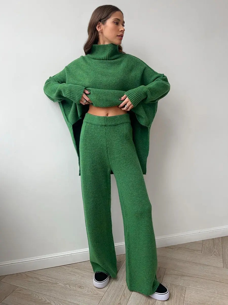Beige Knit Two-Piece Loungewear Set – Women’s Cozy Sweater and Pants